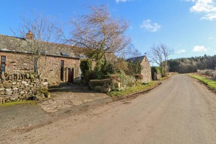 BARN END, pet friendly, character holiday cottage in Shap