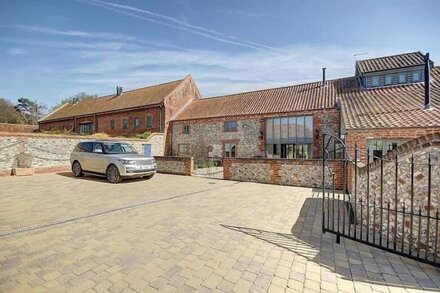 Barn Conversion With Luxury Comfort And Beautiful Peaceful Location