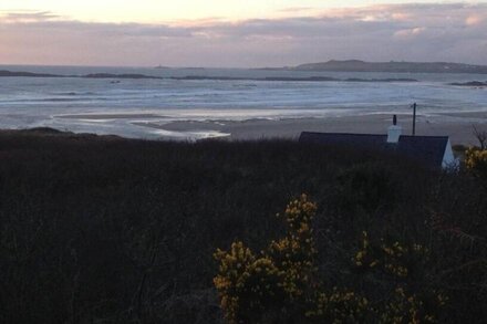 Holiday Beach Cottage In Rhosneigr Anglesey