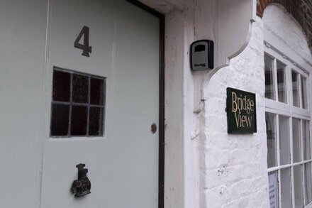 A 200 year old, delightful, fisherman's cottage, ideally located in Whitby.