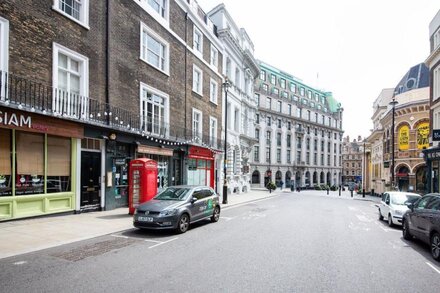 Lovely Covent Garden 1BR, nr. Covent Garden Market, by Blueground