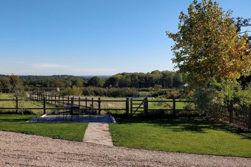 Paddock Barn, Bridgnorth: A modern converted barn