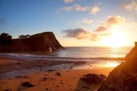 Salcombe Cottage nr Hope CoveW