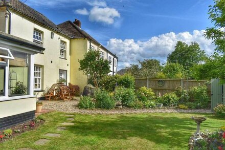 Chapel Cottage  nr North Norfolk  coast,  5 * Reviews Trip Advisor, Pet Friendly