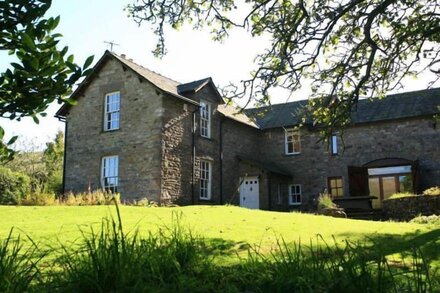 Delightful holiday home offers views over Dentdale with Whernside