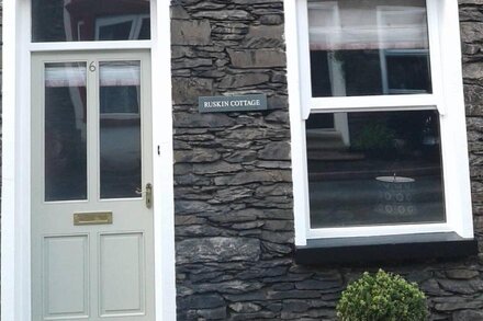 Traditional Lakeland Stone Cottage, Bowness on Windermere