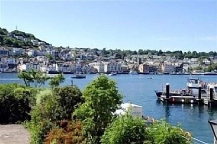 Views Of The Royal Dart River And Dartmouth This Is A Stylish Comfortable And We