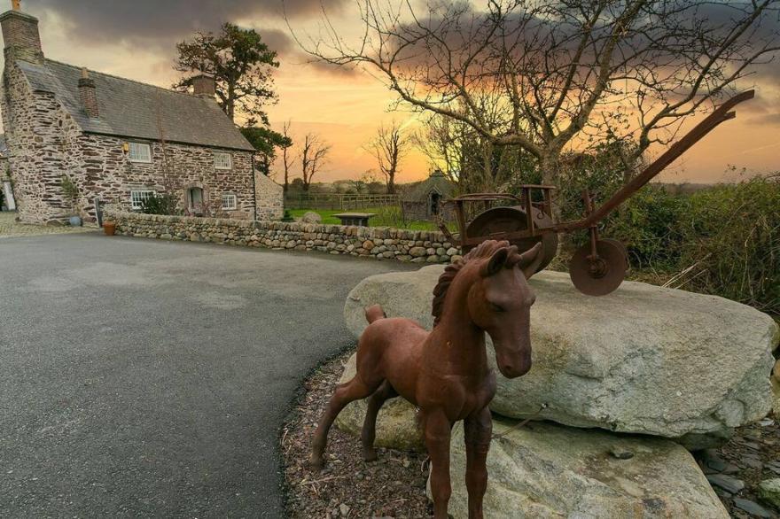 Tal Y Bont Uchaf -  a remote that sleeps 24 guests  in 11 bedrooms