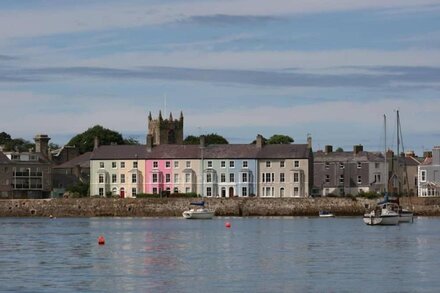 Castle View -  a coastal that sleeps 2 guests  in 1 bedroom