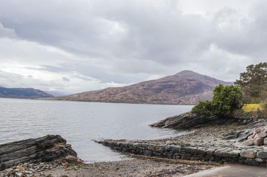 BOATMAN'S COTTAGE, pet friendly in Kyle Of Lochalsh