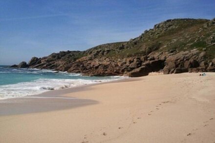 Shepherds Hut by the sea St Ives Bay, Gwithian, Stunning Location