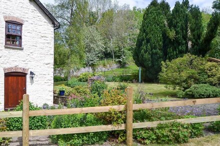 4 bedroom accommodation in Newchurch, near Hay-on-Wye