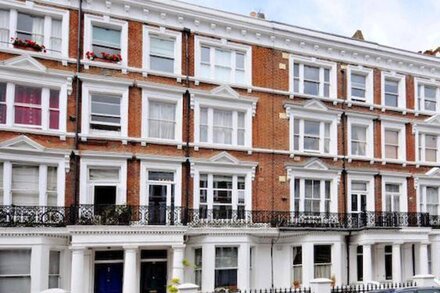 Luxe apartment in Kensington Olympia. Sleeps 2 (One bedroom)