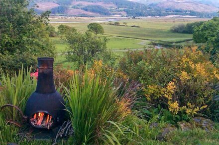 Stunning Welsh Farmhouse Overlooking Dyfi Estuary.4 star rated with 