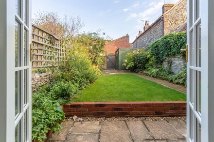 A characterful 300-year-old end of terrace cottage in a super secluded location.