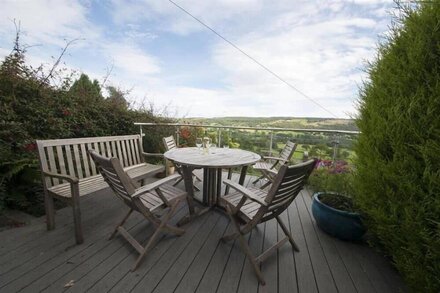 Bank Top Cottage - Coniston village - lake views