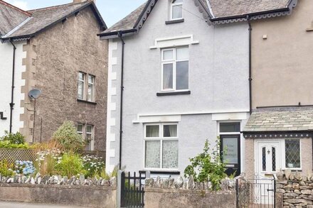 Vine Tree Cottage - Coniston Village