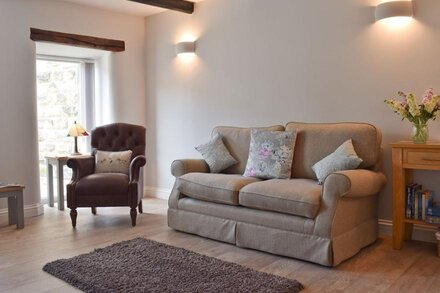 2 bedroom accommodation in Addingham, near Skipton