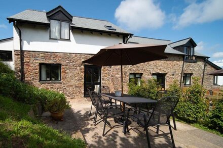 Heron Cottage - Countryside cottage with a pool