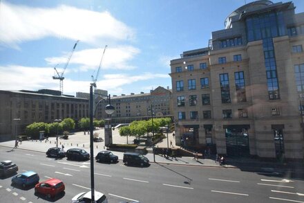 Edinburgh Festival Square - 3 bed - City Centre