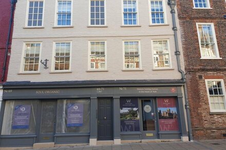 Apt 3, 71 Micklegate, YORK