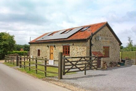 Stunning detached character barn in idyllic countryside near Bridport & beaches