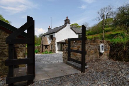 Crooked Lake - Charming countryside cottage