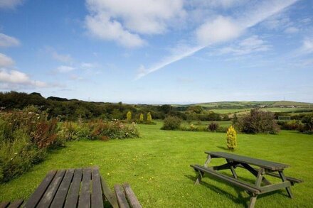 Gorgeous 3-bedroom family friendly cottage close to North Devon beaches