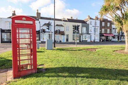 LA PLAGE, pet friendly, country holiday cottage in Walmer