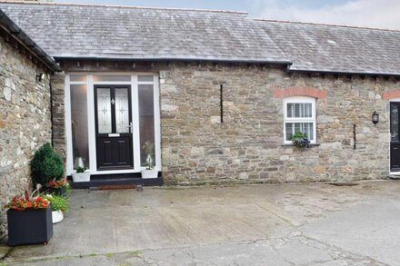 2 bedroom accommodation in Betws, near Ammanford