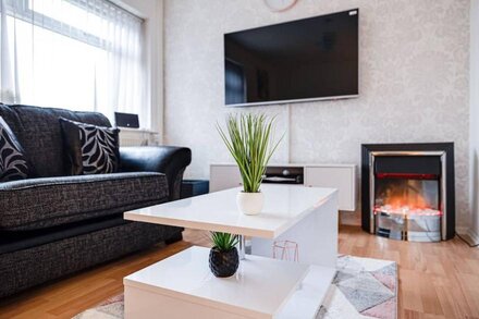 Lovely 2 Bedroom Apartment with fireplace in Manchester, U.K