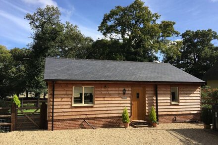 Owls Lodge - a peaceful retreat for two