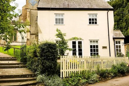 Romantic & Secluded Cottage. Beautiful Walks & Fantastic Pub