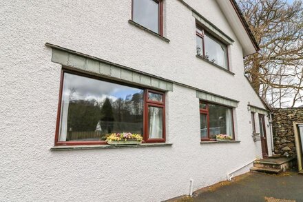 LONG CRAG ANNEXE, pet friendly, with a garden in Ambleside