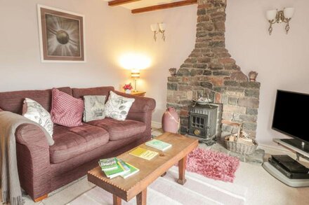 LYNTON HOUSE, family friendly, with a garden in Drybrook