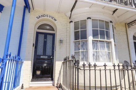 SANDSVIEW, pet friendly, country holiday cottage in Ramsgate