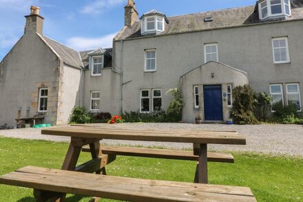 THE WEST WING, pet friendly, with a garden in Grantown-On-Spey