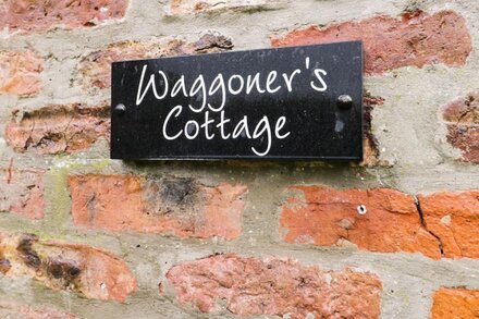 WAGGONER'S COTTAGE, family friendly, with a garden in Bridlington