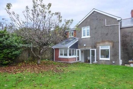 PEN HILL, family friendly, with a garden in Llantwit Major