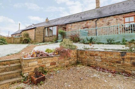 THE STABLE, pet friendly, character holiday cottage in Milton