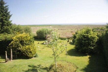 Detached Holiday Home with spectacular views of Dornoch Firth.