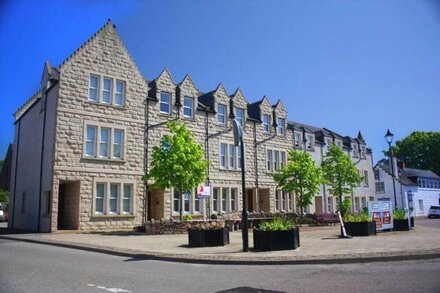 Newly refurbished Apartment overlooking the main town square