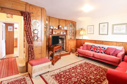 SAMPHIRE, family friendly, country holiday cottage in Deal