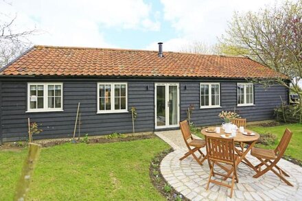 Sundial Lodge - Two Bedroom House, Sleeps 4