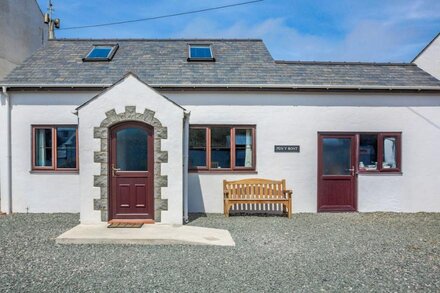 PEN Y BONT, pet friendly, country holiday cottage in Aberdaron