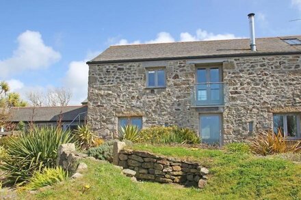 AN SKYBER, family friendly, character holiday cottage in Perranuthnoe