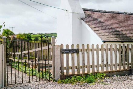 QUARRY COTTAGE, pet friendly, character holiday cottage in Llanasa