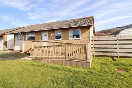 SEALYONS, family friendly, country holiday cottage in Fairbourne