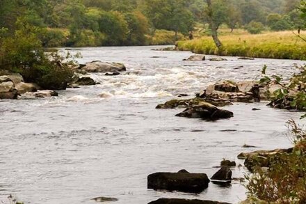 THE AULD KIRK, family friendly, luxury holiday cottage in Melvich