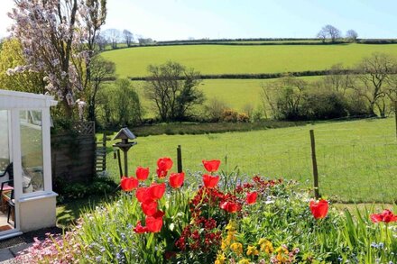 THE COTTAGE, pet friendly, with open fire in Parkham